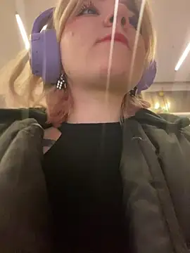 Baby  Naughty online show from December 2024 02:16:01 PM