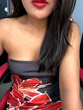 Snapshot of LeisyXO chatting on October 2025 08:19:02 PM LeisyXO online show from October 2025 08:19:02 PM