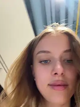 Snapshot of enjoy_my_beauty chatting on January 2025 05:16:02 AM enjoy my beauty online show from January 2025 05:16:02 AM