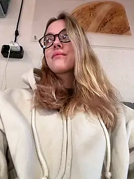 enjoy my beauty online show from February 2026 06:51:01 AM