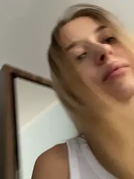 Snapshot of enjoy_my_beauty chatting on June 2026 06:40:01 AM enjoy my beauty online show from June 2026 06:40:01 AM