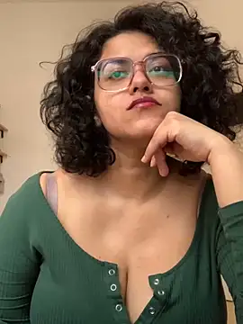 Curvydesifromgermany online show from January 2025 10:32:01 AM