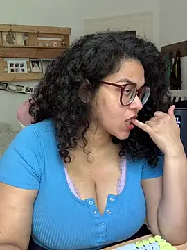 Curvydesifromgermany online show from June 2026 11:29:02 AM