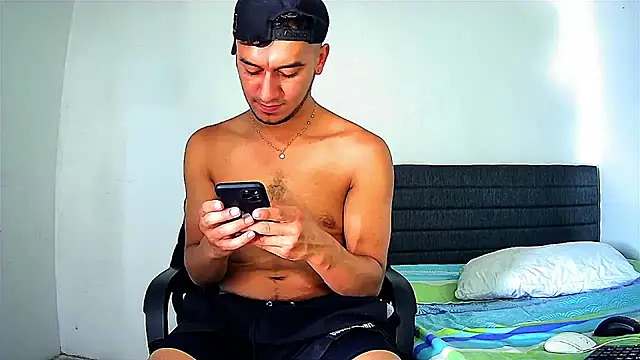 Kevin Torres online show from November 2025 08:40:02 PM