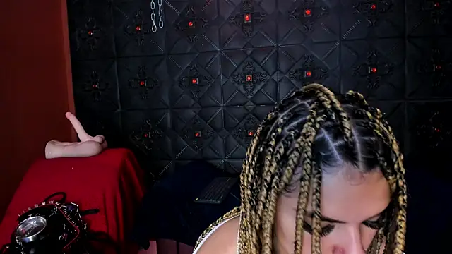 Snapshot of annavi_ chatting on October 2025 11:42:01 AM annavi online show from October 2025 11:42:01 AM