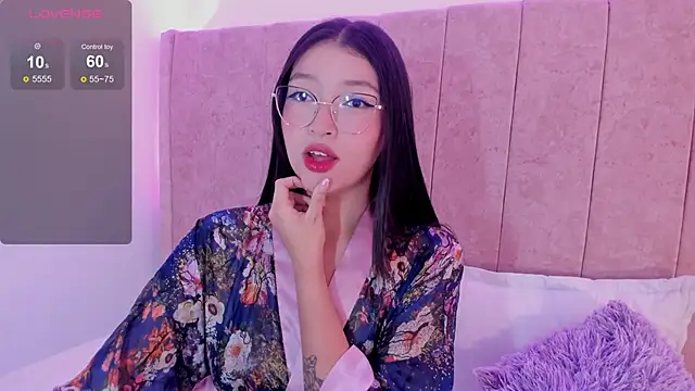 kaoriii  online show from January 2025 03:44:01 PM