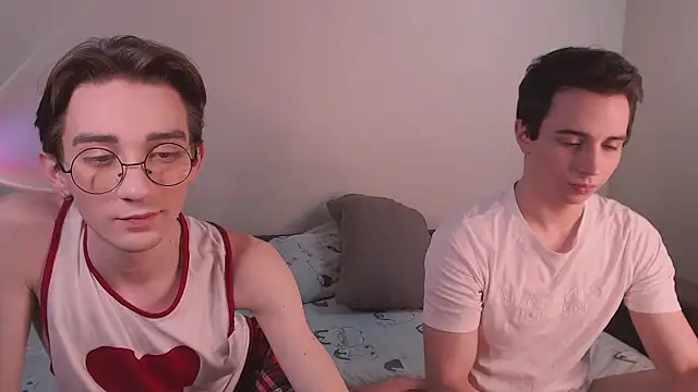 Snapshot of EliotMarks chatting on December 2024 08:56:01 AM EliotMarks online show from December 2024 08:56:01 AM