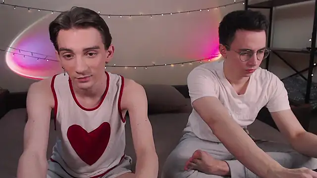 Snapshot of EliotMarks chatting on March 2025 04:35:02 PM EliotMarks online show from March 2025 04:35:02 PM