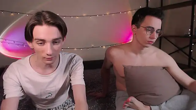 Snapshot of EliotMarks chatting on March 2025 04:35:02 PM EliotMarks online show from March 2025 04:35:02 PM