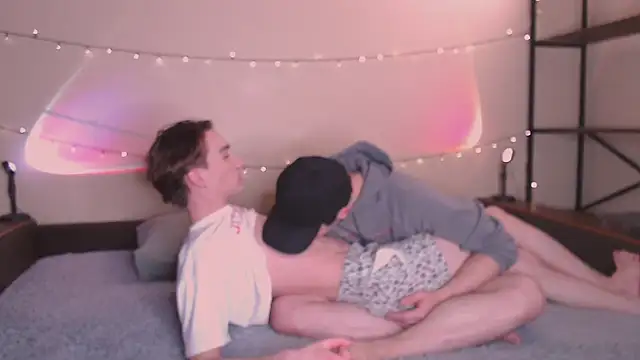 Snapshot of EliotMarks chatting on October 2025 06:30:01 PM EliotMarks online show from October 2025 06:30:01 PM