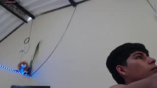 Lukas strong online show from November 2025 02:22:01 PM