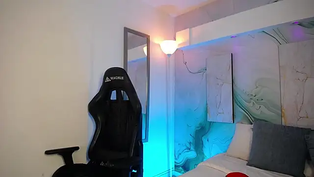 Steev Novoa online show from April 2026 02:39:01 AM