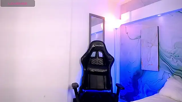 Steev Novoa online show from April 2026 03:09:02 AM