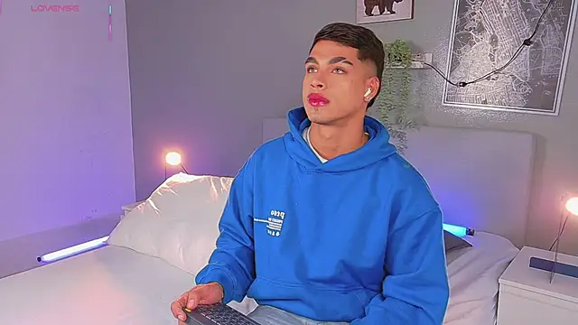 Ken-boy  online show from October 2025 11:38:02 AM