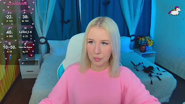 Snapshot of Selenatrend chatting on November 2025 06:37:02 AM Selenatrend online show from November 2025 06:37:02 AM