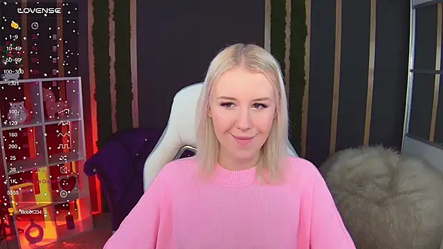 Snapshot of Selenatrend chatting on November 2025 12:16:01 PM Selenatrend online show from November 2025 12:16:01 PM