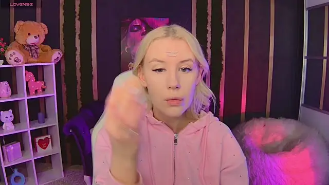 Selenatrend online show from February 2026 06:24:01 AM