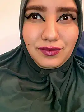 Snapshot of hannahayat chatting on December 2024 03:47:01 PM hannahayat online show from December 2024 03:47:01 PM