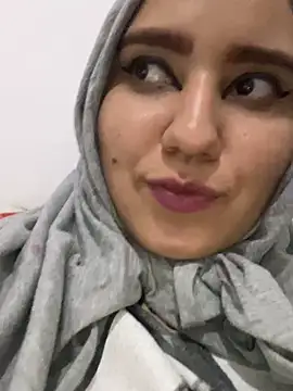 Snapshot of hannahayat chatting on December 2024 01:07:01 AM hannahayat online show from December 2024 01:07:01 AM