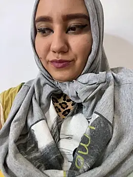 Snapshot of hannahayat chatting on December 2024 03:00:01 PM hannahayat online show from December 2024 03:00:01 PM