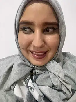 Snapshot of hannahayat chatting on December 2024 03:05:02 PM hannahayat online show from December 2024 03:05:02 PM