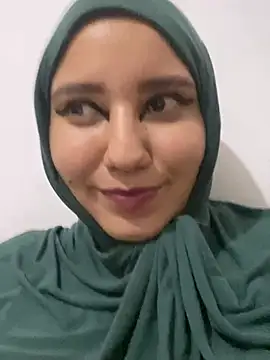 Snapshot of hannahayat chatting on January 2025 02:25:01 AM hannahayat online show from January 2025 02:25:01 AM