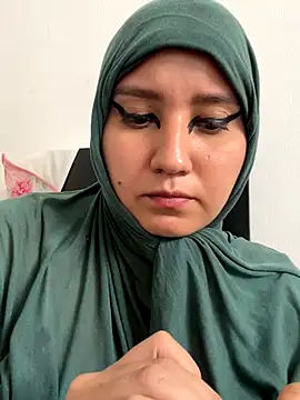 hannahayat online show from December 2025 03:52:01 PM