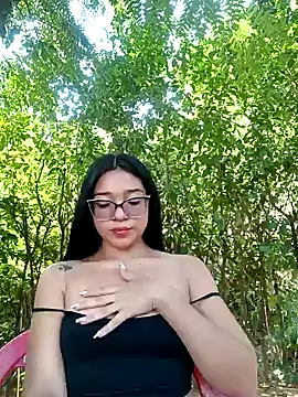 Snapshot of -VICKKY chatting on January 2025 02:14:01 PM -VICKKY online show from January 2025 02:14:01 PM