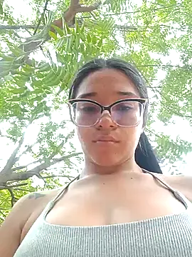 Snapshot of -VICKKY chatting on February 2025 02:09:02 PM -VICKKY online show from February 2025 02:09:02 PM