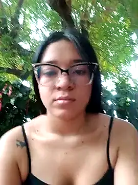 Snapshot of -VICKKY chatting on March 2025 01:59:02 PM -VICKKY online show from March 2025 01:59:02 PM