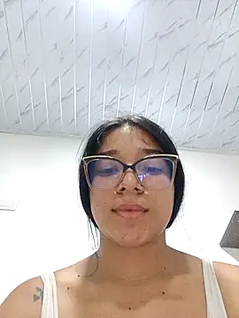 Snapshot of -VICKKY chatting on March 2025 01:54:02 AM -VICKKY online show from March 2025 01:54:02 AM