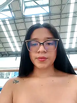 Snapshot of -VICKKY chatting on March 2025 09:59:02 PM -VICKKY online show from March 2025 09:59:02 PM