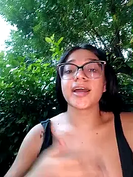 Snapshot of -VICKKY chatting on March 2025 10:53:01 PM -VICKKY online show from March 2025 10:53:01 PM