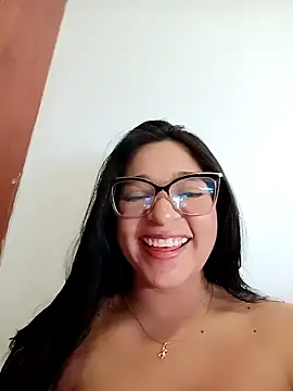 Snapshot of -VICKKY chatting on October 2025 01:50:02 AM -VICKKY online show from October 2025 01:50:02 AM