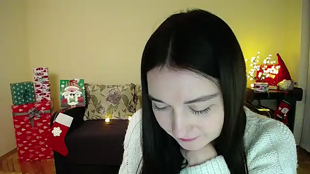 Snapshot of Pretty_shy chatting on December 2024 02:54:01 PM Pretty shy online show from December 2024 02:54:01 PM