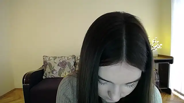 Snapshot of Pretty_shy chatting on January 2025 08:58:01 AM Pretty shy online show from January 2025 08:58:01 AM