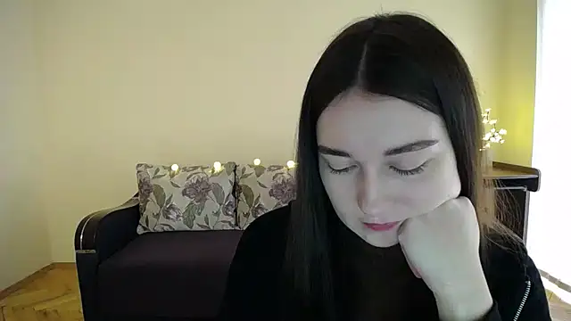 Snapshot of Pretty_shy chatting on January 2025 08:52:01 AM Pretty shy online show from January 2025 08:52:01 AM
