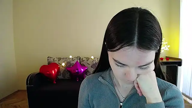 Snapshot of Pretty_shy chatting on March 2025 01:14:01 PM Pretty shy online show from March 2025 01:14:01 PM