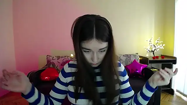 Snapshot of Pretty_shy chatting on March 2025 09:34:02 AM Pretty shy online show from March 2025 09:34:02 AM