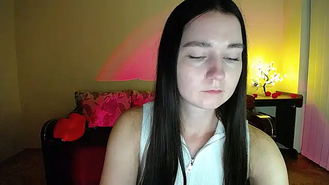 Snapshot of Pretty_shy chatting on July 2026 09:32:02 PM Pretty shy online show from July 2026 09:32:02 PM