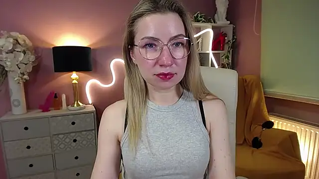 Mia Tasty online show from December 2024 11:05:02 AM