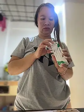 Emiily lee online show from February 2026 09:32:02 AM