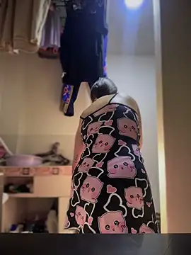 Emiily lee online show from April 2026 11:22:02 AM