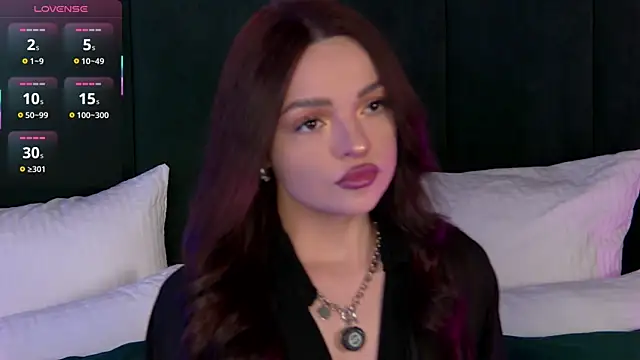 AnaWest online show from October 2025 08:45:02 AM