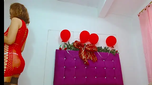 Snapshot of chantalsemenova1 chatting on January 2025 07:18:02 PM chantalsemenova1 online show from January 2025 07:18:02 PM