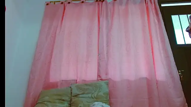 Snapshot of chantalsemenova1 chatting on January 2025 03:13:01 PM chantalsemenova1 online show from January 2025 03:13:01 PM