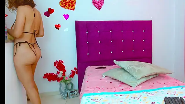 Snapshot of chantalsemenova1 chatting on February 2025 04:22:01 PM chantalsemenova1 online show from February 2025 04:22:01 PM