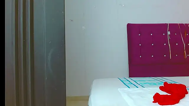 Snapshot of chantalsemenova1 chatting on September 2025 08:19:01 PM chantalsemenova1 online show from September 2025 08:19:01 PM