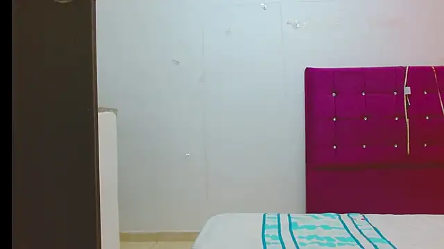 Snapshot of chantalsemenova1 chatting on September 2025 02:29:02 PM chantalsemenova1 online show from September 2025 02:29:02 PM