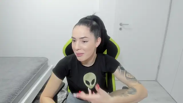 Emmapmg online show from February 2026 10:34:02 AM